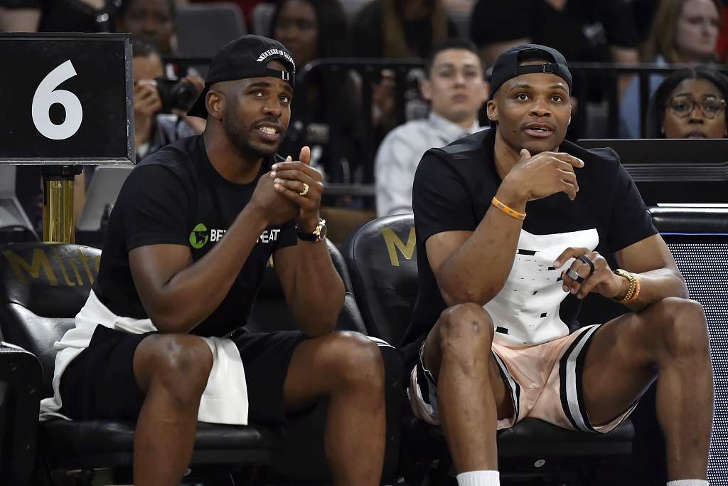 伤疤摊开在 伤疤摊开在