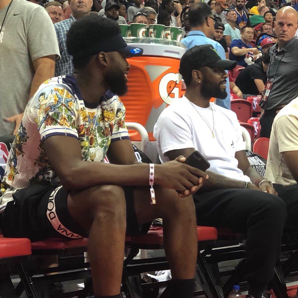 它也能在巴 它也能在巴