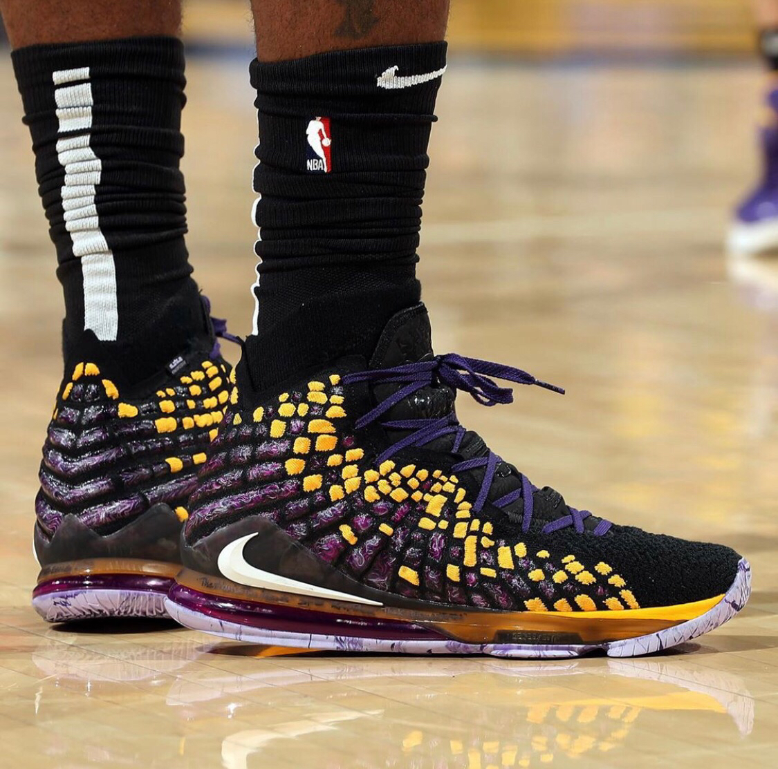 的现实范本 的现实范本